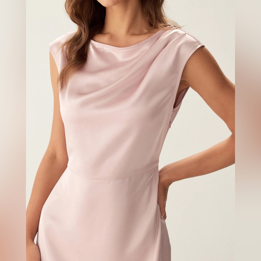 Rihoas Pink Satin Boat Neck Slit Sleeveless Midi Dress - Picture 3 of 5